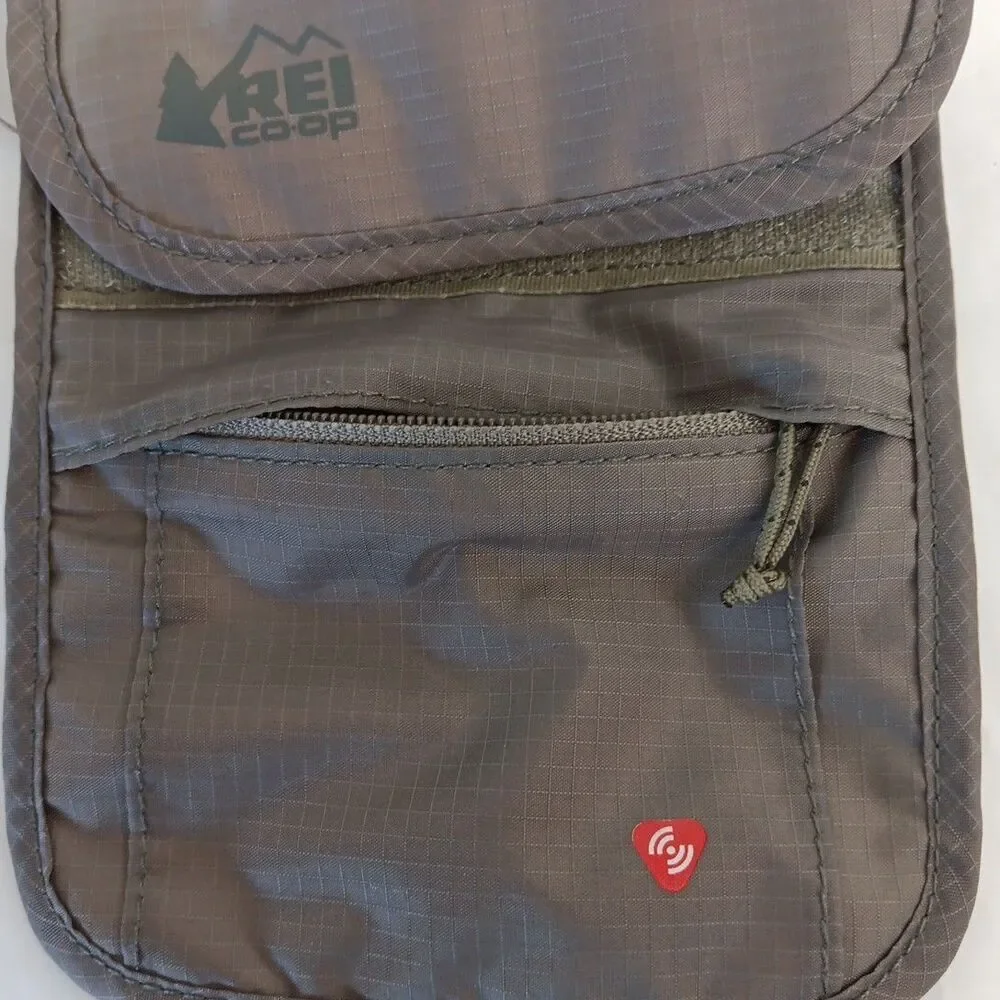 REI Co-Op Slim Neck Wallet Soft Detachable 12"-24" Strap Grey 5 Pockets Discreet - Picture 10 of 15